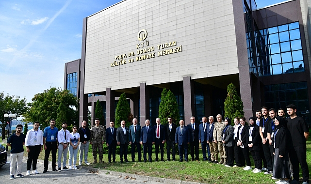 SİYASET BİLİMİ KONGRESİNDE KIBRIS DAVASI UNUTULMADI