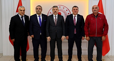 TRABZON ARTVİNLİLER DERNEĞİNDEN VALİ ERGÜN'E ZİYARET
