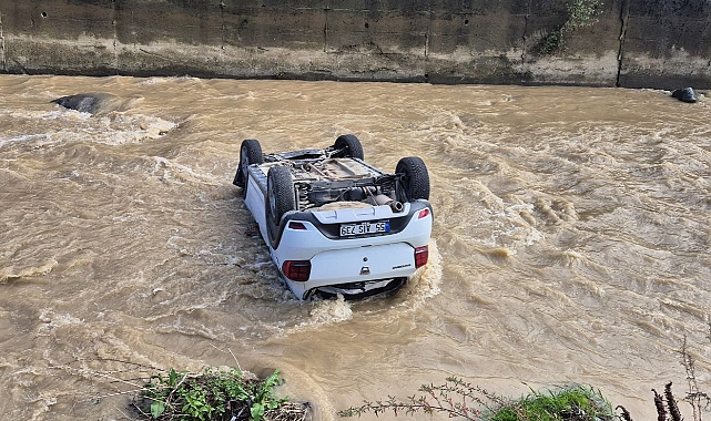 YOMRA'DA ARAÇ DEREYE UÇTU: 2 YARALI