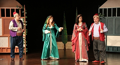 AKÇAABAT EROL GÜNAYDIN TİYATRO GÜNLERİ ULUSLARARASI BOYUT KAZANIYOR