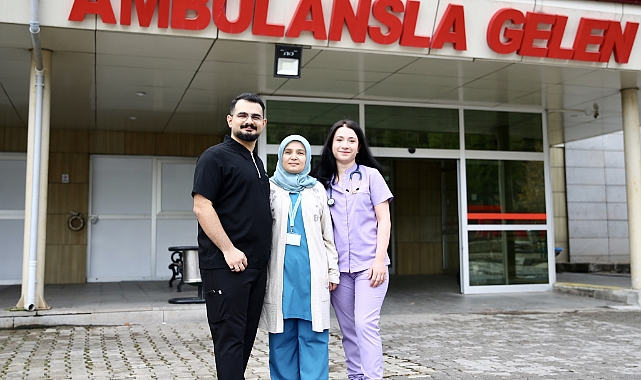 ANNE-OĞUL AYNI HASTANEDE GÖREV YAPIYOR... BİRİ HEMŞİRE BİRİ DOKTOR...