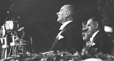 ATATÜRK İÇİN NEW YORK'TA ANMA TÖRENİ