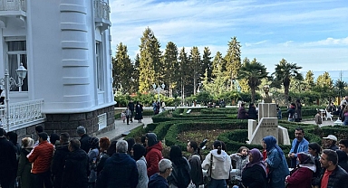 ATATÜRK KÖŞKÜ 10 KASIM'DA DOLDU TAŞTI