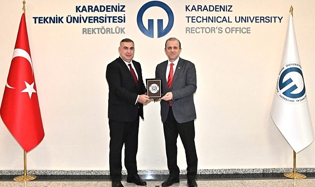 BATUM BAŞKONSOLUSUNDAN REKTÖR ÇUVALCI'YA ZİYARET