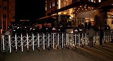 FENERBAHÇE YOĞUN GÜVENLİK EŞLİĞİNDE TRABZON'DA 