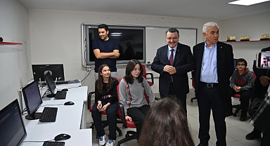 GENÇ, TEKNOFEST ŞAMPİYONLARINI TEBRİK ETTİ