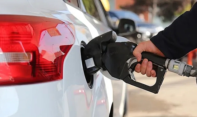 MOTORİNE ZAM GELİYOR... DEPOLARI DOLDURUN...