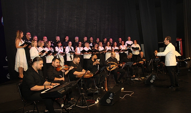 ÖĞRETMENLERDEN MUHTEŞEM KONSER