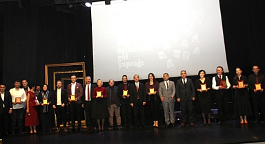 ÖĞRETMENLERDEN MUHTEŞEM ŞİİR DİNLETİSİ