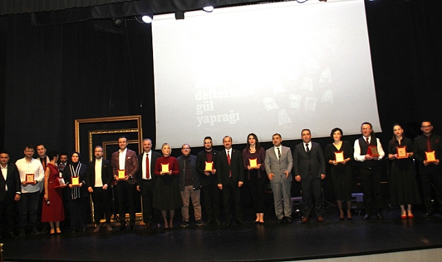 ÖĞRETMENLERDEN MUHTEŞEM ŞİİR DİNLETİSİ