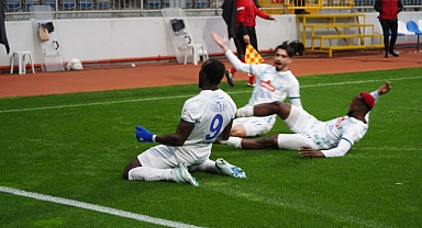 RİZESPOR'U TUTABİLENE AŞK OLSUN 