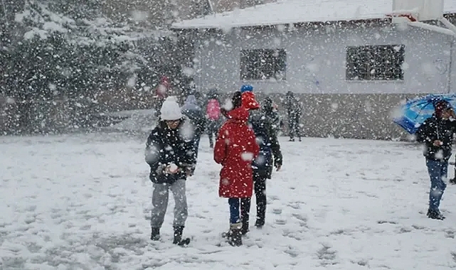 TRABZON'UN 3 İLÇESİNDE EĞİTİME 1 GÜN ARA VERİLDİ