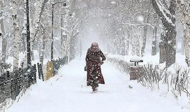 TRABZON'DA 6 İLÇEDE EĞİTİME KAR ENGELİ