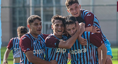 TRABZONSPOR, FENERBAHÇEYİ DEVİRDİ