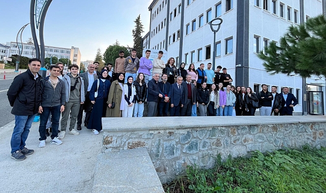 ÜNLÜ MİCROSOFT KOORDİNATÖRÜ ÜNİVERSİTELERLE BULUŞTU