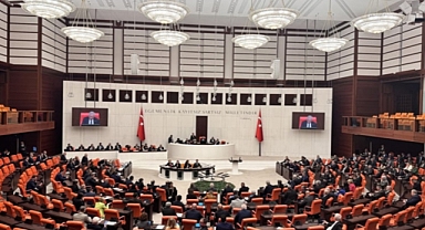 VEKİLLERE TASARRUF YOK!