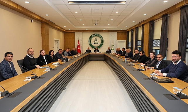 AÇÜ'DA DANIŞMA KURULU TOPLANTISI YAPILDI