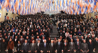 AK PARTİLİ DEMİRÖZ: KARŞIMIZDA ÜLKEYİ İDARE EDECEK PARTİ YOK!