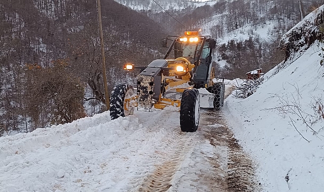 AKÇAABAT BELEDİYESİ EKİPLERİ KAR MESAİSİNDE