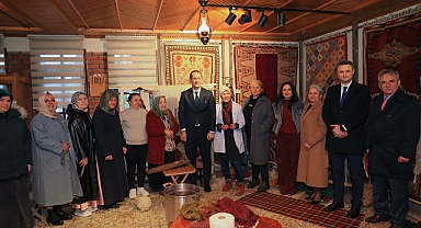 AKÇAABAT'TA ARONYADAN ELDE EDİLEN BOYA HALILARDA KULLANILDI