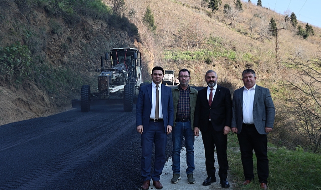 ARSİN'DE ASFALT HAMLESİ