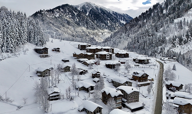 AYDER YAYLASI BEYAZA BÜRÜNDÜ
