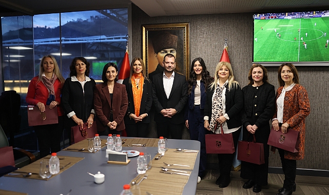 BAŞKAN DOĞAN'DAN GÖREVİ TAMAMLANAN KURUL VE KOMİSYON BAŞKANLARINA PLAKET