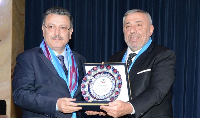 BAŞKAN GENÇ EFSANEYE VEFASINI GÖSTERDİ