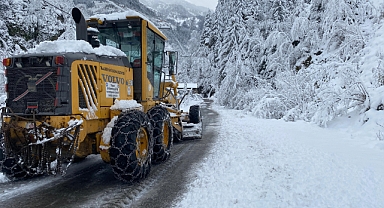 BÜYÜKŞEHİR'İN ZORLU KAR MESAİSİ