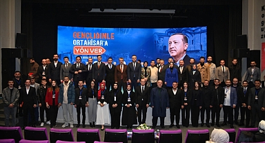 GENÇ: CUMHURBAŞKANIMIZIN VİZYONU GENÇLERİMİZİN OMUZLARINDA YÜKSELECEK