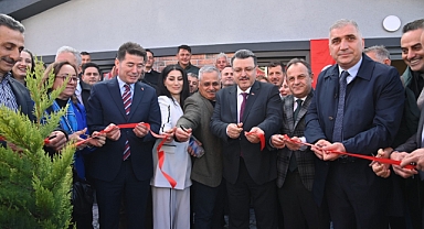 KISIR SİYASİ ÇEKİŞMELERİ ELİNİZİN TERSİYLE İTİN!