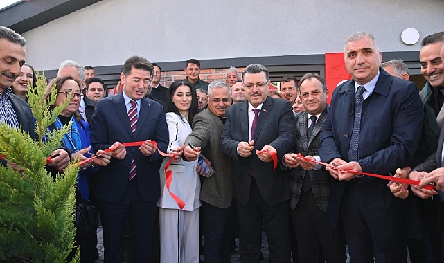 KISIR SİYASİ ÇEKİŞMELERİ ELİNİZİN TERSİYLE İTİN!