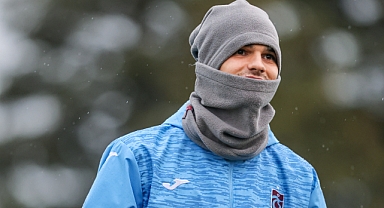 SALİH'İN GÖZÜ ŞENOL HOCADA