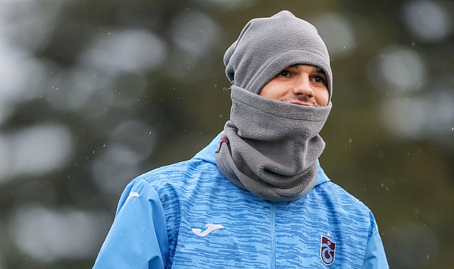 SALİH'İN GÖZÜ ŞENOL HOCADA