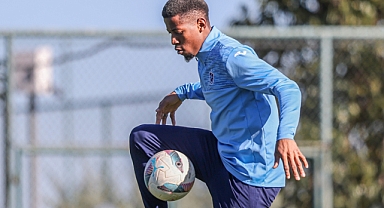 SİMON BANZA PİMİ ÇEKİLMİŞ BOMBA GİBİ!