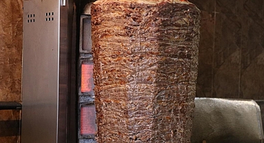 TRABZON'DA GECE DÖNERCİLERİNİ DENETLEYEN VAR MI?