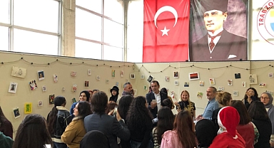 TRABZON ÜNİVERSİTESİ'NE 2025 KARTPOSTALLARLA GELDİ