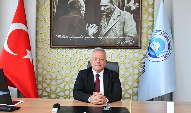 ZORLU: AK PARTİ DÖNEMİNDE İŞE ALINAN PERSONEL'SEÇİMDEN SONRA BELEDİYEYE HUZUR GELDİ' DİYOR