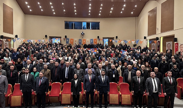 AK PARTİ ARTVİN'DE YENİ BAŞKAN YERLİ