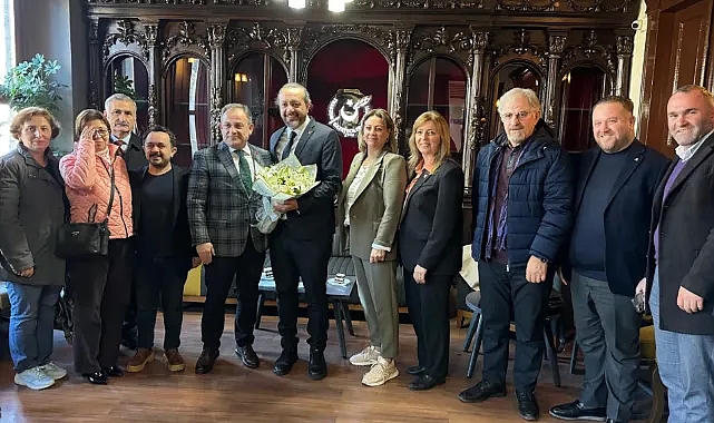 BAK: DEMOKRASİYE KATKI VERİYORSUNUZ