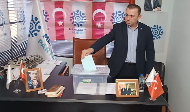 BAŞKAN BAYRAK GÜVEN TAZELEDİ