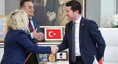 BAŞKAN KAYA BELEDİYE BAŞKANLARI SÖZLEŞMESİNİ İMZALADI