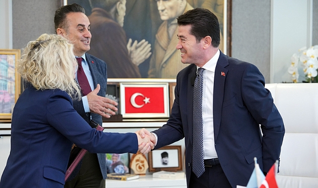 BAŞKAN KAYA BELEDİYE BAŞKANLARI SÖZLEŞMESİNİ İMZALADI