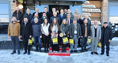 BAYBURT'TA 10 OCAK ÇALIŞAN GAZETECİLER GÜNÜ KUTLANDI