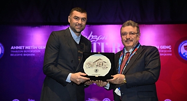 BURAK YILMAZ'DAN BAŞKAN GENÇ'E ÖVGÜ DOLU SÖZLER