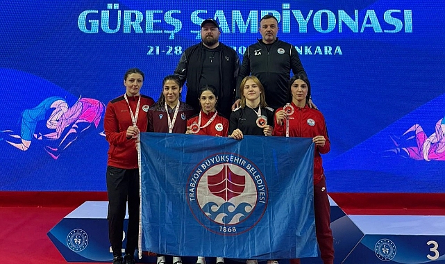 BÜYÜKŞEHİR'İN KADIN GÜREŞÇİLERİ GURURLANDIRDI