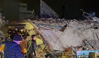 ENKAZDAN 3 KİŞİ SAĞ KURTARILDI