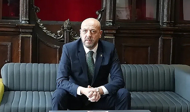 KAVANOZ GERİ ADIM ATTI... ADAYLIKTAN ÇEKİLDİ...