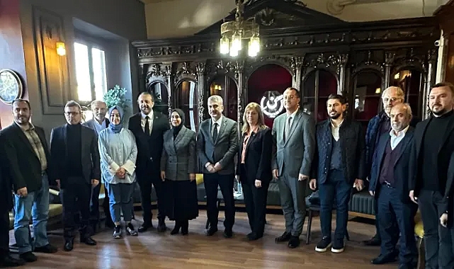 MUMCU: GAZETECİLERİN HAKLARI İÇİN MÜCADELE ETMEYE HAZIRIZ