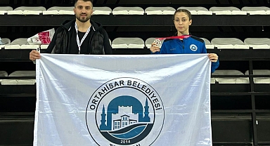 ORTAHİSAR'IN GENÇ SPORCUSU TÜRKİYE İKİNCİSİ